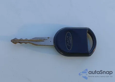 2000 Ford Taurus Ses from USA, damaged, VIN 1FAFP55S5YA139047